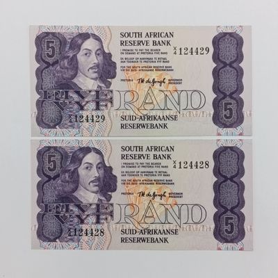 Pair of TW de Jongh X4 replaccement R5 botes with consecutive numbers - Uncirculated