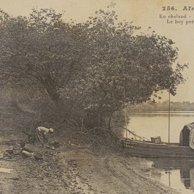 Postcard posted 22/10//1922 from Alexandria to Cairo, Egypt - Picture of Niger River and boat - Written in French - Addressed to Attorney Muhlberg