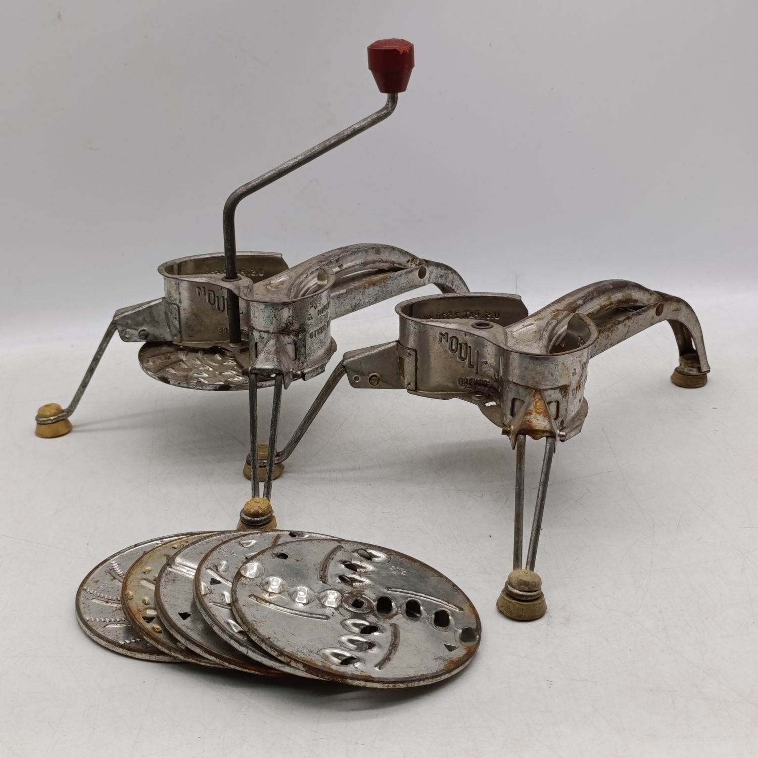 Vintage Mouli-Julienne grater with extra blades - Included extra grater with no handle