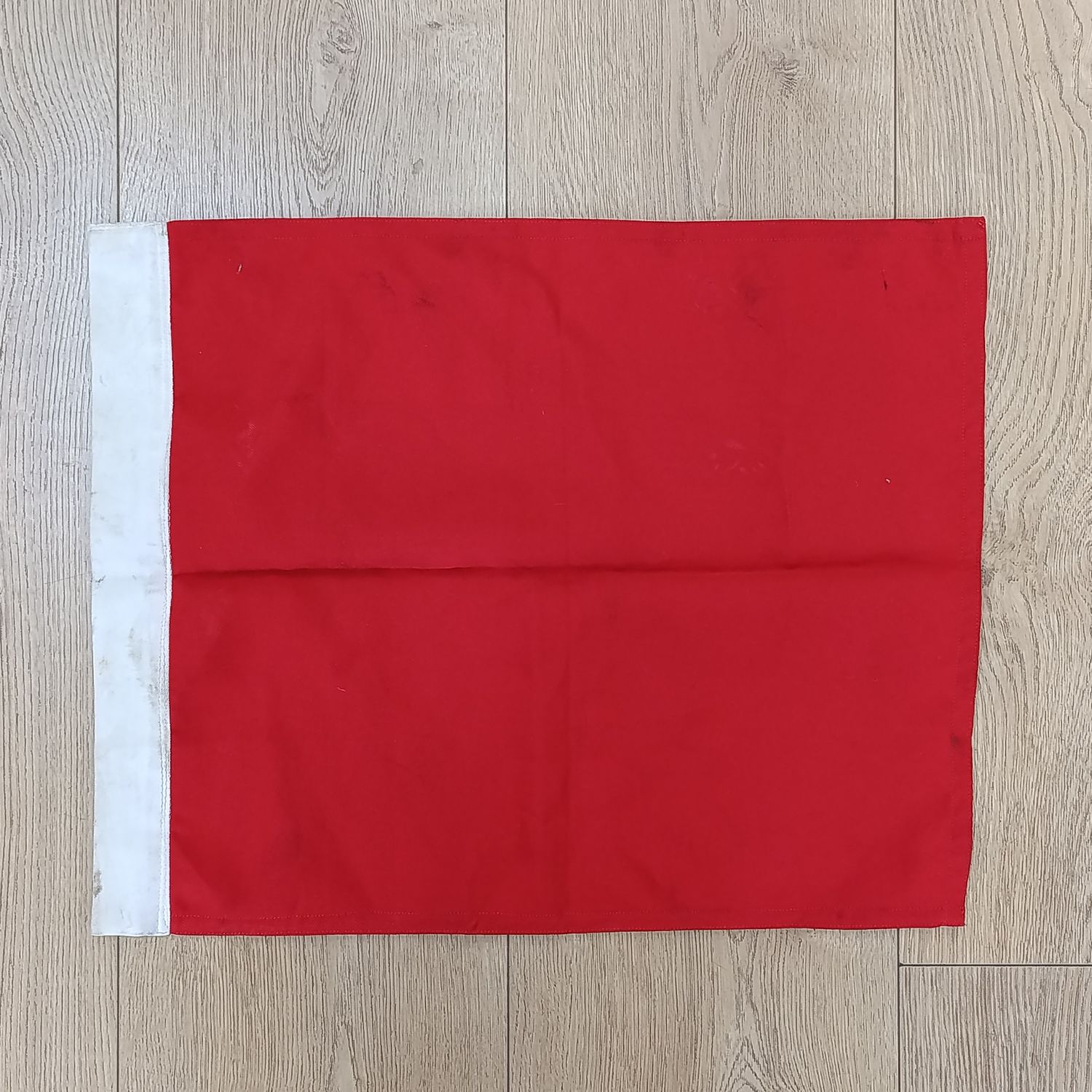 Military red flag for indicating live explosives