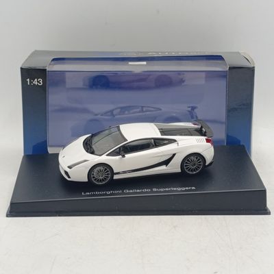 AutoArt Lamborghini Gallardo Superleggera die-cast model car - scale 1/43