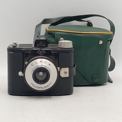 Vintage AGFA Clack medium format film camera with original pouch