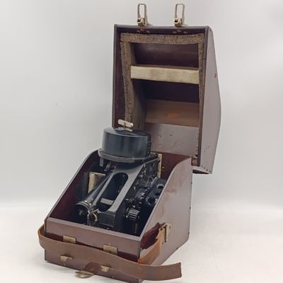 WW2 Air Ministry A.M 6B/218 Bubble Sextant MK.IX A in case - very good condition