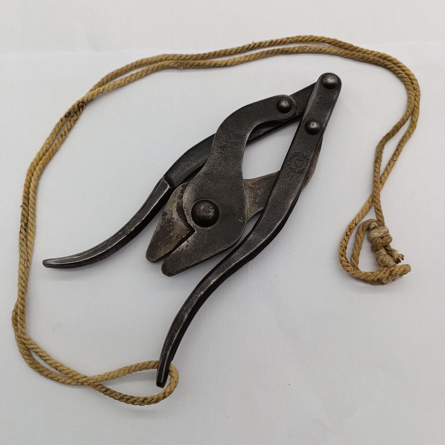 WW2 Military folding wire cutters - Heart Brand
