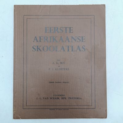 Eerste Afrikaanse skoolatlas 1949 Edition in excellent condition