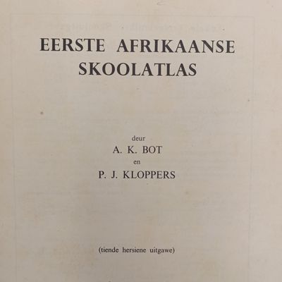 Eerste Afrikaanse skoolatlas - 1949 edition in excellent condition