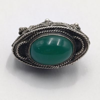 Vintage Estruscan 800 silver pendant with jade - weighs 8.0 grams