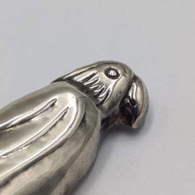 Sterling silver parrot brooch 11.4g