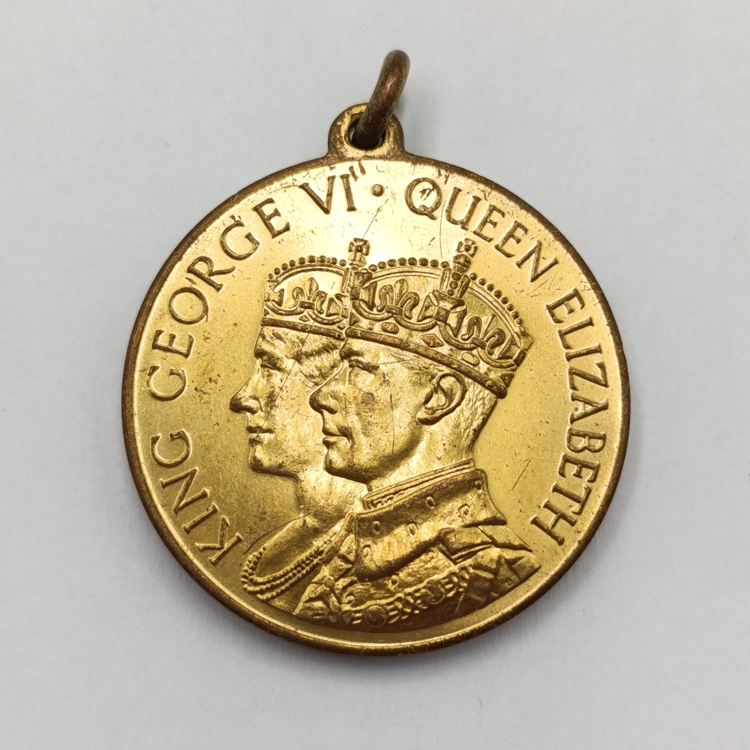 Rarely seen scarce 1947 Royal visit to South Africa medallion