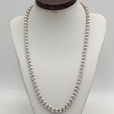 Sterling silver ball bead necklace - weighs 18.1 grams - length 50cm