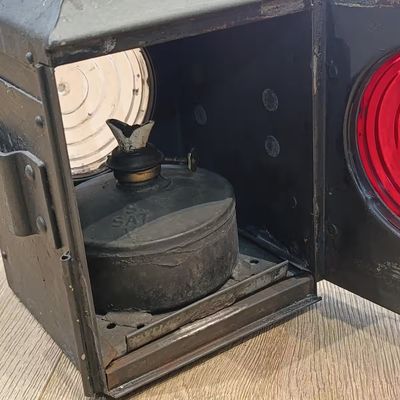 Vintage SAR ( SA Railway) signal lamp with original burner