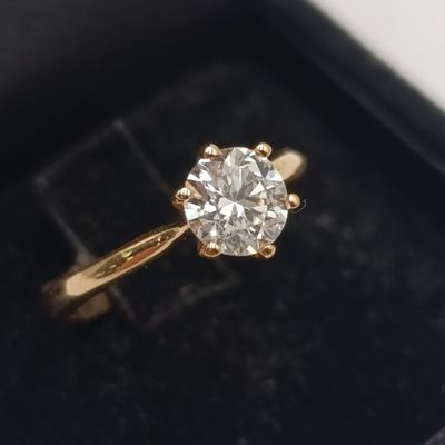 18kt Rose Gold Brown's claw set diamond protea Solitaire ring with 1.00 carat diamond - Colour H, Clarity SI1