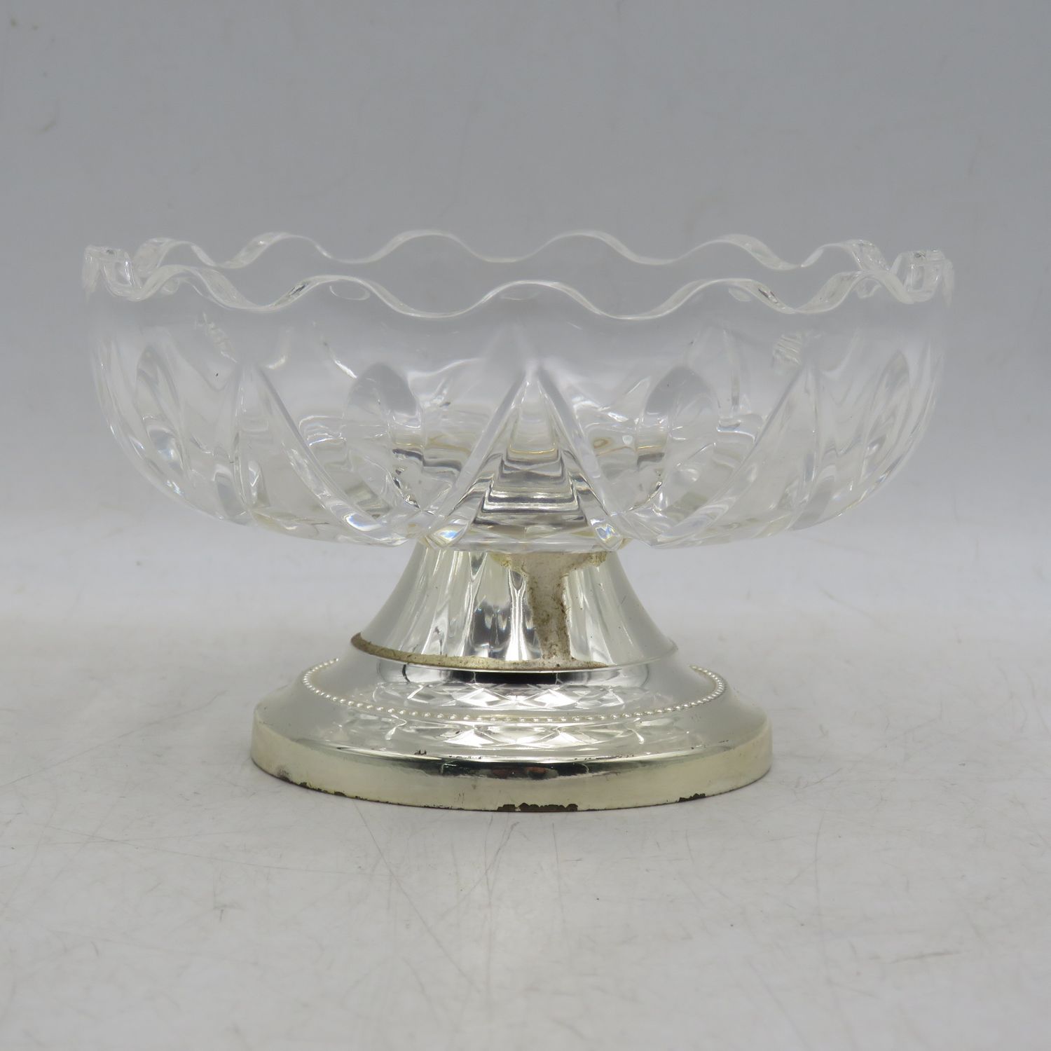 Vintage Glass trinket bowl with metal stand