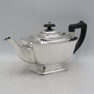 Antique EPNS silverplated tea pot