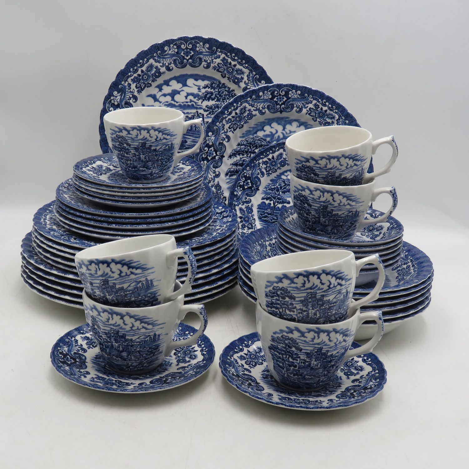 Set of 42 olde Country Castles British Anchor porcelain set. Made in England - Ironstone