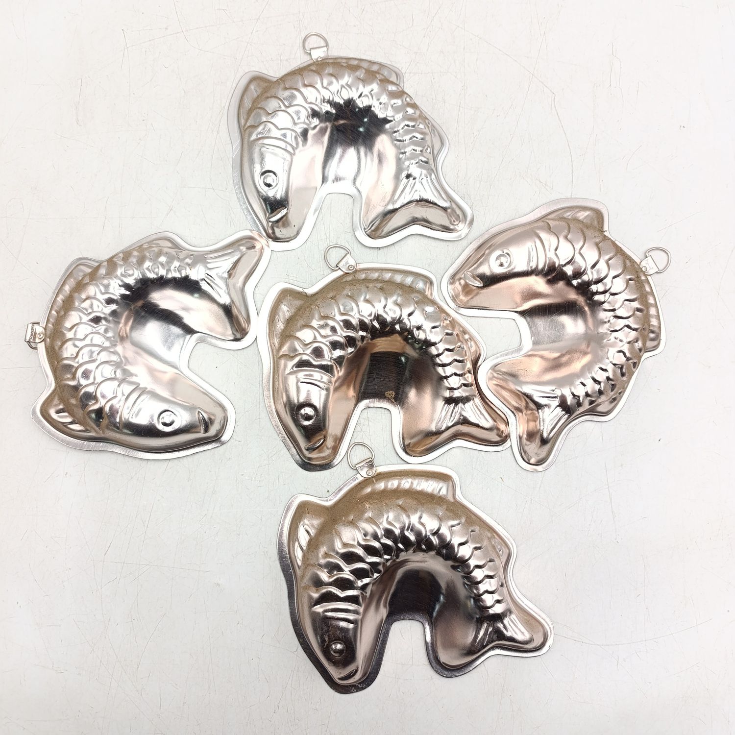 Set of 5 vintage Fish shaped metal jelly molds