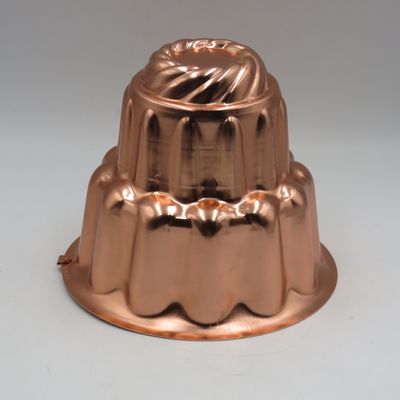 Vintage 6 cups tower shaped jelly mold