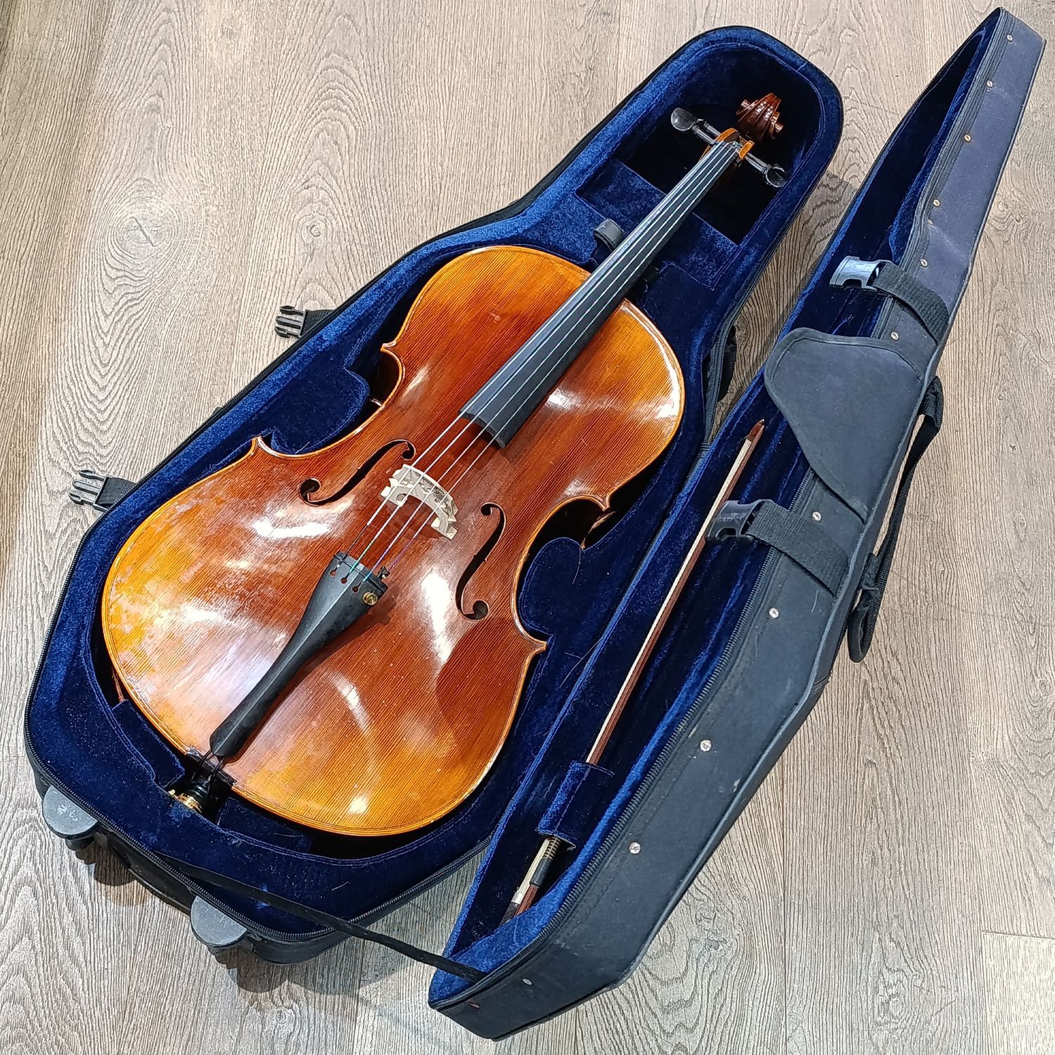Vintage Sandner Germany 4/4 size Cello in travelling case with bow - some stains to wood