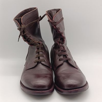 Pair of SA Army leather military boots - size UK 10