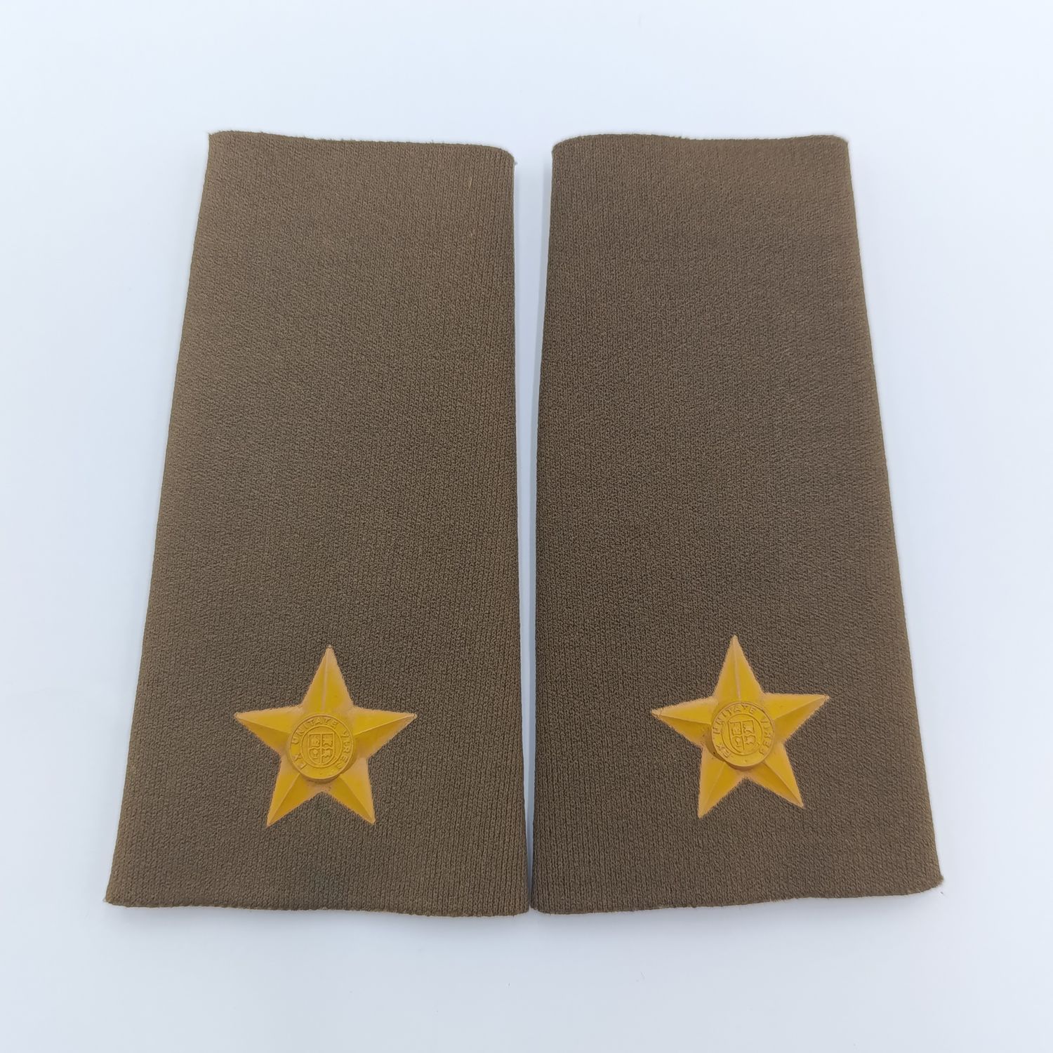 Pair of SADF 1st Lieutenant rank epaulettes