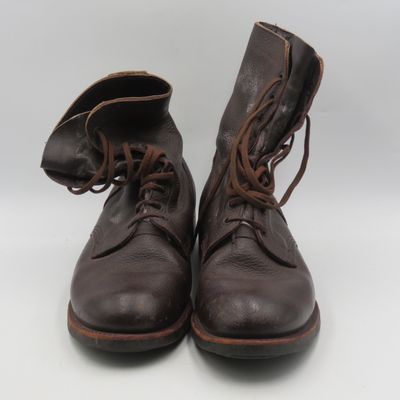 Pair of SADF Army leather boots - size 9.5