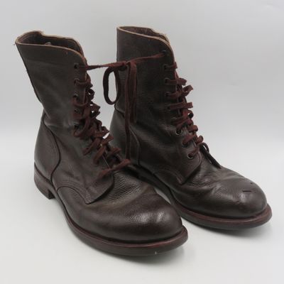 Pair of SADF Army leather boots - size 9.5