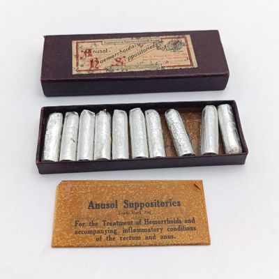 Box with 10 Vintage Anusol Haemorrhoidal Suppositories ( to collect - not use )
