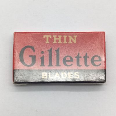 Lot of 2 sealed and unopened packages of Gillette blades - vintage