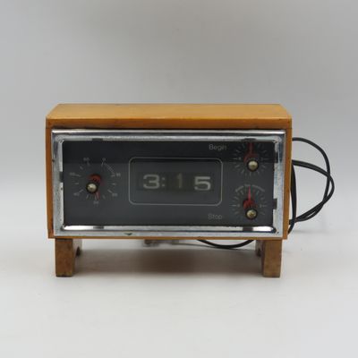 Vintage Electrical Oven flip clock in wooden case - working