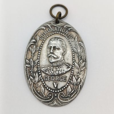 1911 George 5 coronation pendant badge