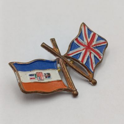 UK/South Africa old friendship pin badge