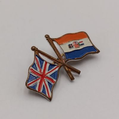 UK/South Africa old friendship pin badge