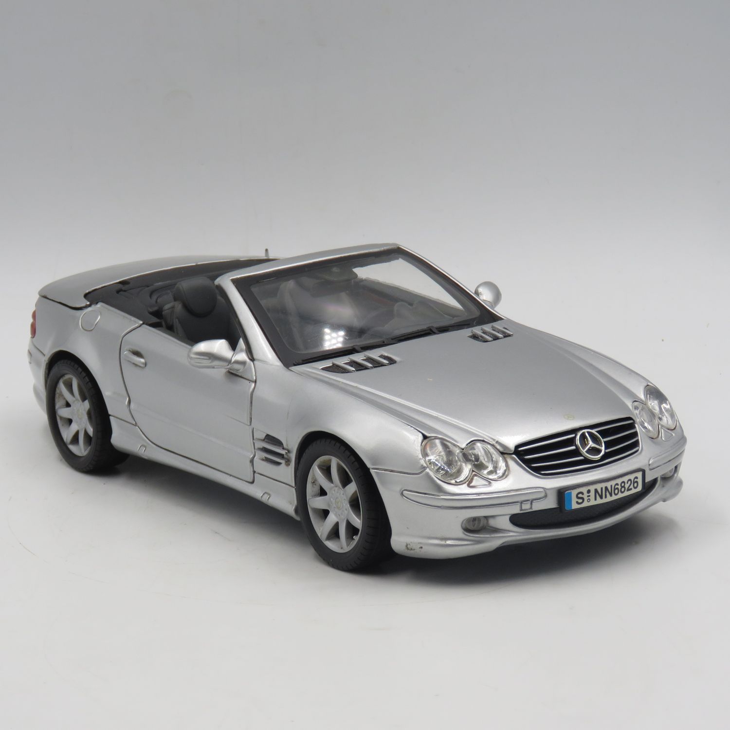 MotorMax Mercedes-Benz SL500 convertible die-cast model car - scale 1/18