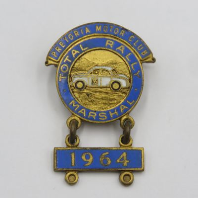 Vintage 1964 Pretoria Motor Club Total Rally Marshall pin badge