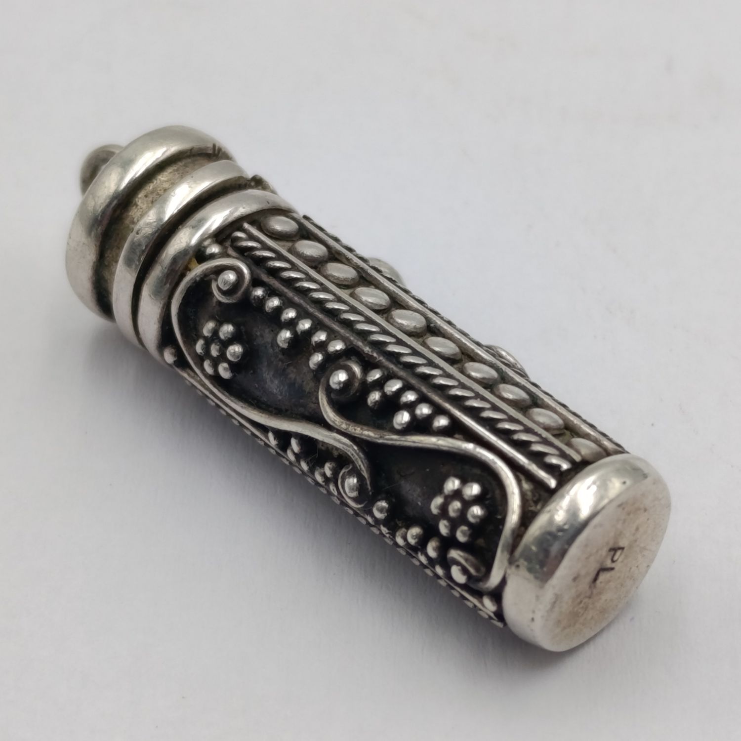 Vintage Sterling Silver Bali style prayer box pendant - Marked PL - weighs 11.2 grams