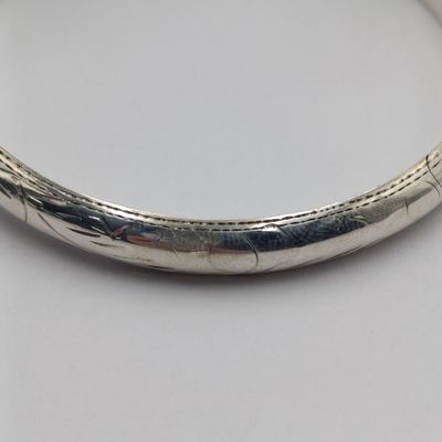 Vintage Sterling silver hollow core bangle - weighs 12.8 grams