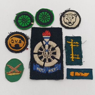 Lot of vintage Voortrekkers cloth badges