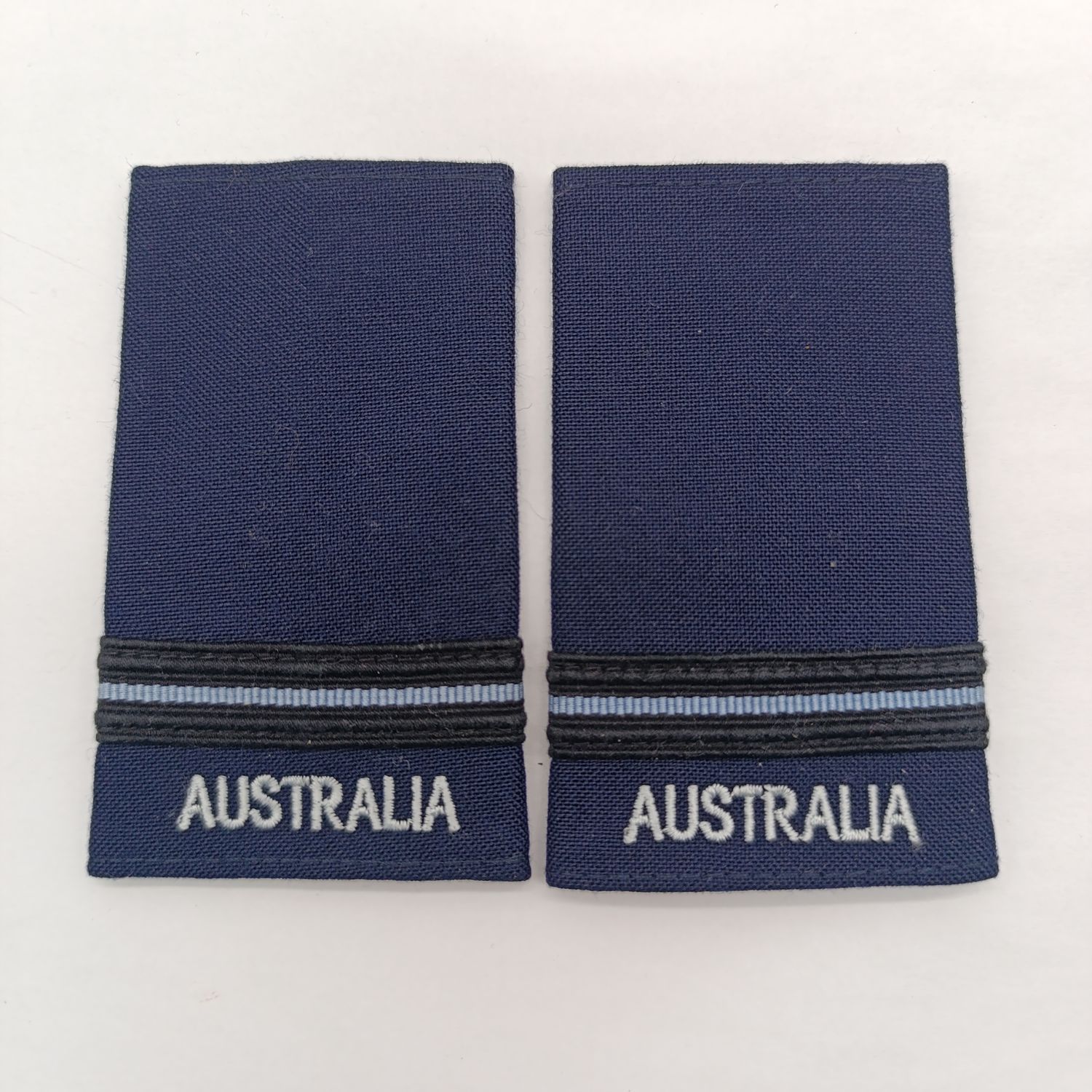 Pair of Australian Air Force Flight Lieutenant rank epaulettes