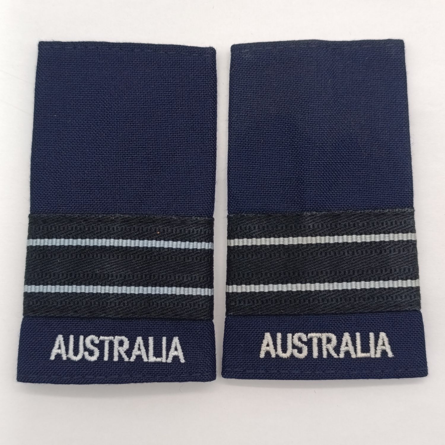 Pair of Australian Air Force Flight Lieutenant rank epaulettes