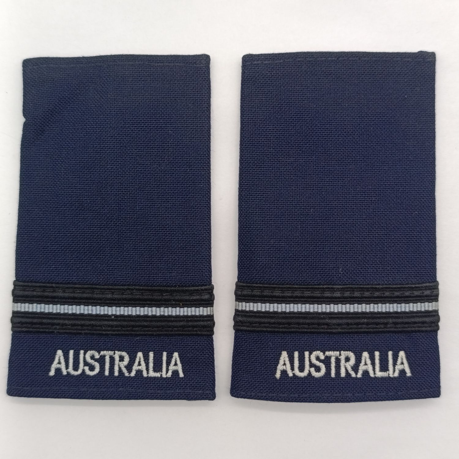 Pair of Australian Air Force Flight Lieutenant rank epaulettes
