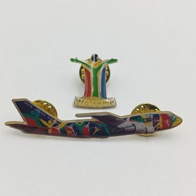 Pair of SA Airways traveller pin badges