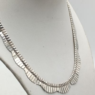 Beautiful Sterling silver choker necklace - weighs 25.2 grams