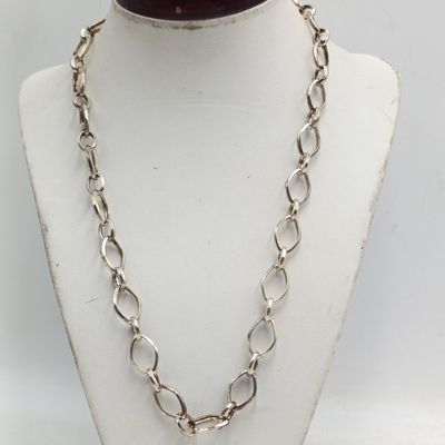 Sterling silver chain necklace - weighs 12.9 grams - length 48cm