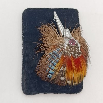 Vintage Scottish kilt feather plume brooch