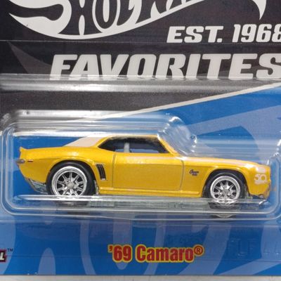 Hot Wheels 50 Favorites 1969 Camaro - Real Riders - Sealed
