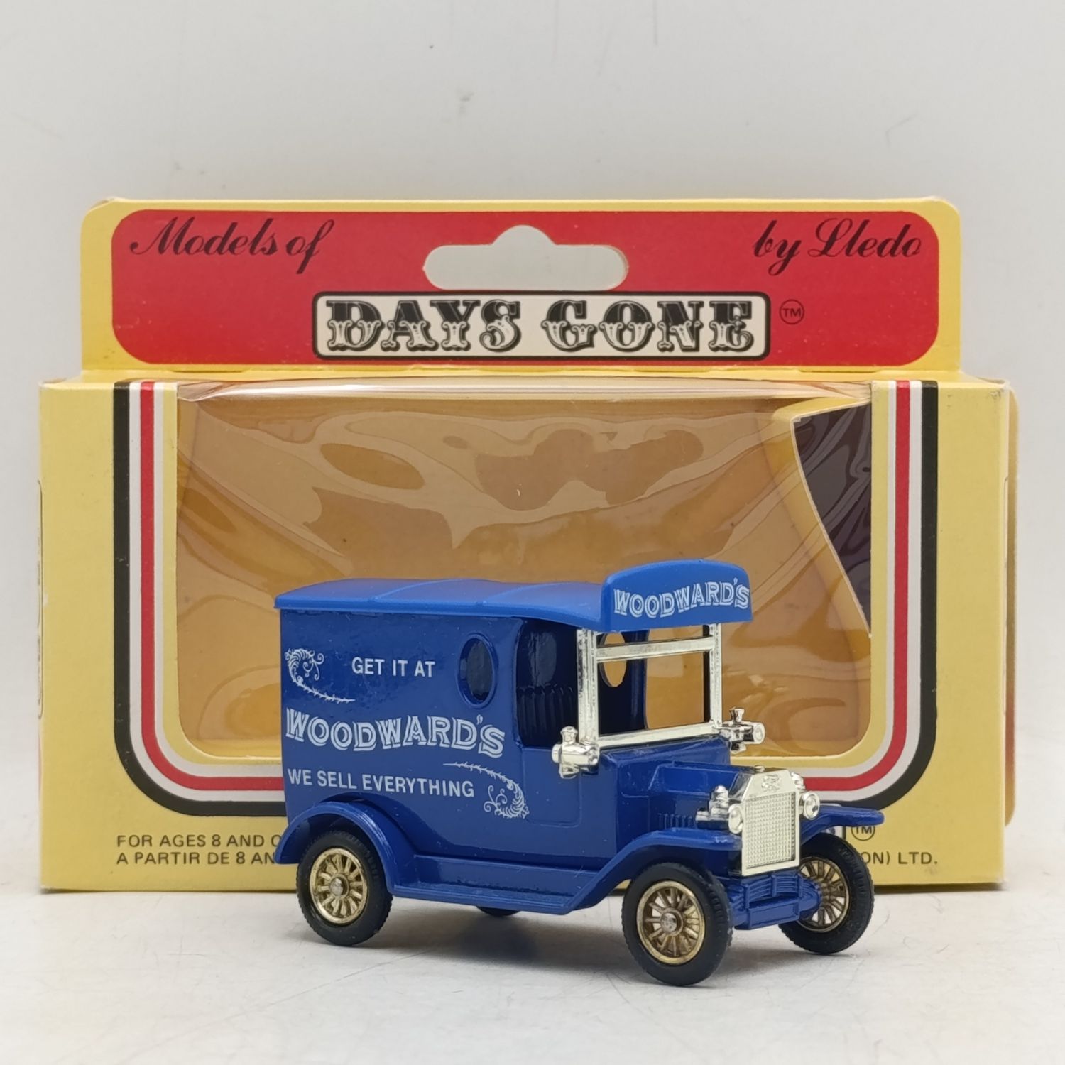 Lledo 1928 Ford Model T with Woodward's advertising model car in box