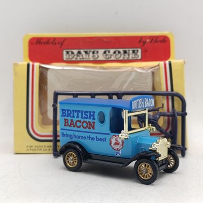 Lledo 1928 Ford Model T model car with British bacon advertising