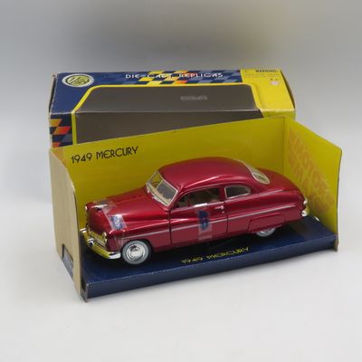 MotorMax 1949 Mercury die-cast model car in box - scale 1/24