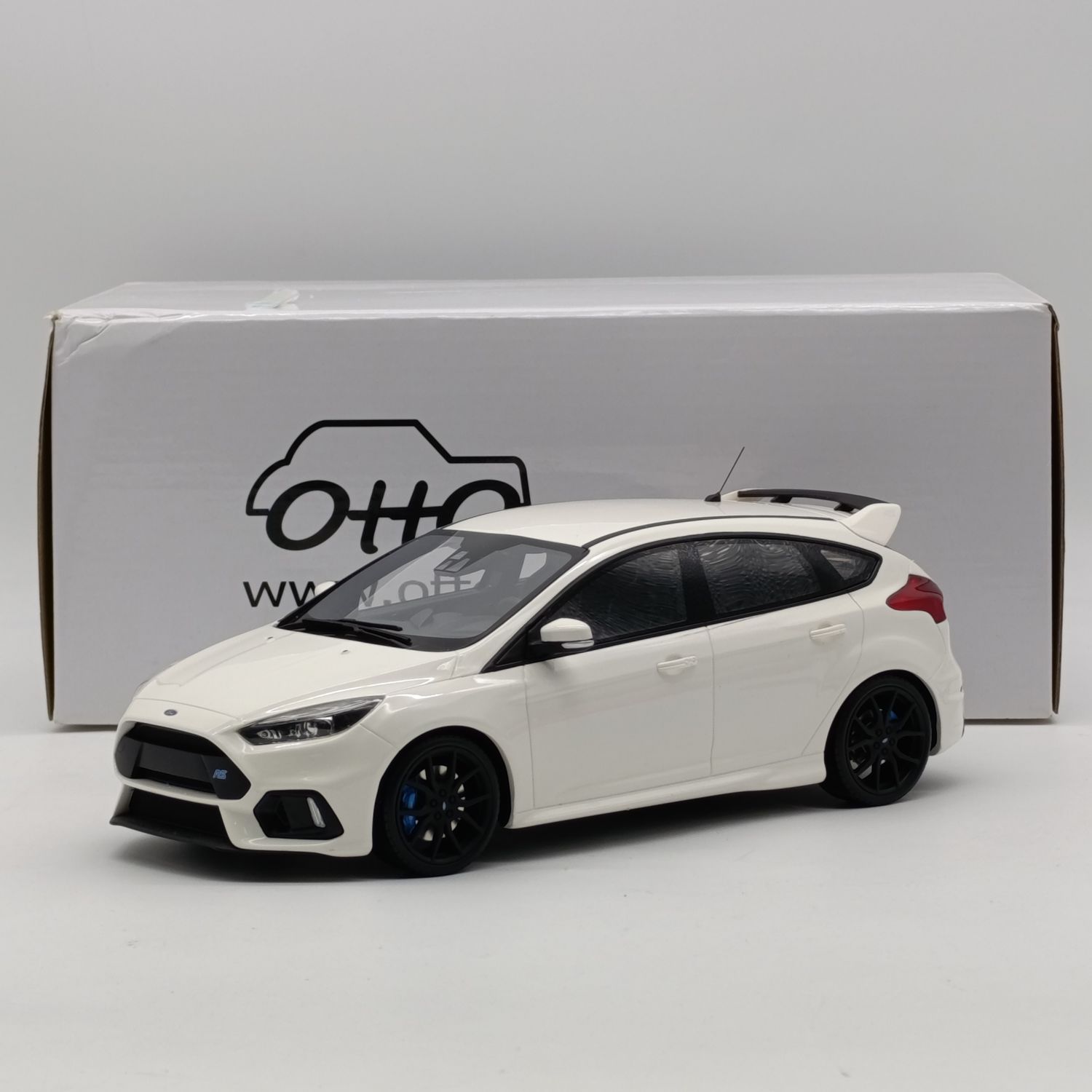Otto Models Ford Focus RS White die-cast model car - scale 1/18
