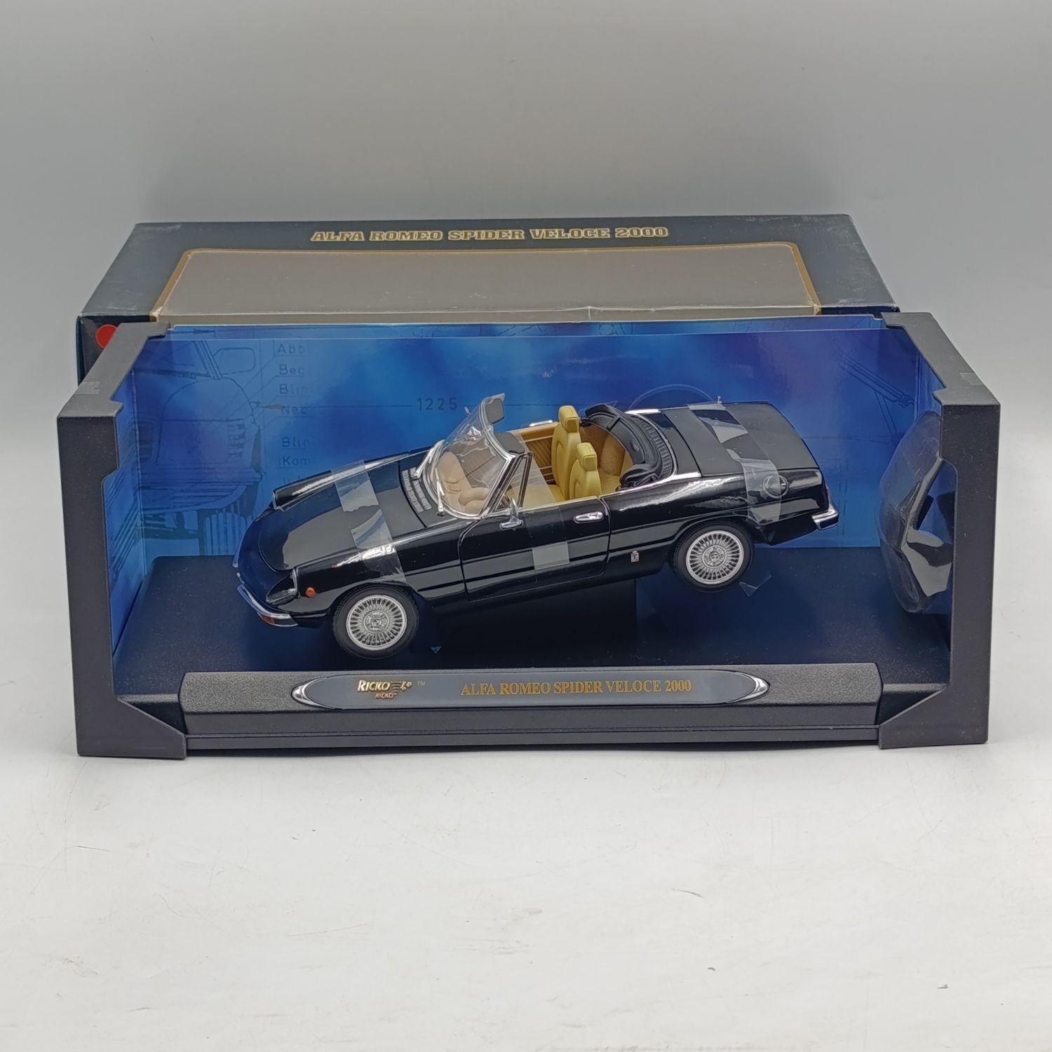 Ricko Alfa Romeo Spider Veloce 2000 die-cast model car in box - scale 1/18